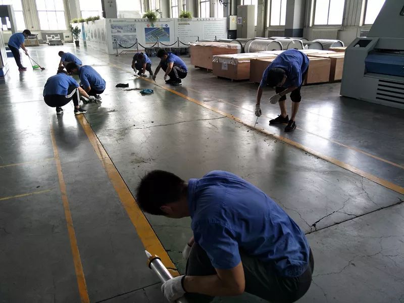 一線員工齊參與，車間通道煥然一新——記一次保潔改善活動(dòng)