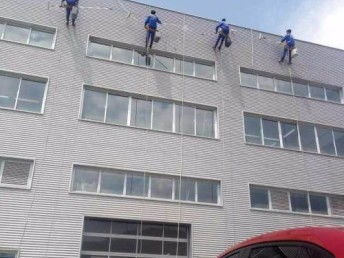 南京秦淮專業(yè)保潔清洗服務(wù) 地毯、外墻與開荒保潔全方位解決方案